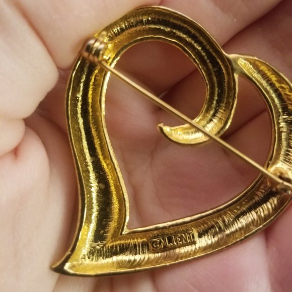 vintage gold tone MJ Ent heart pin / brooch - Picture 2 of 3